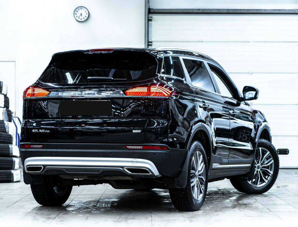 Geely Atlas Pro с пробегом — 2022 год. Фото: #2