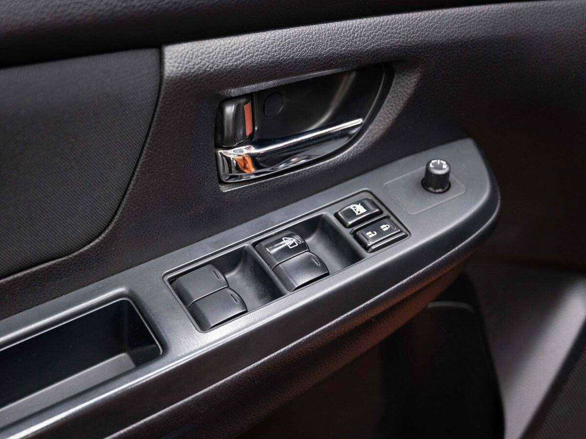 Subaru XV с пробегом — 2012 год. Фото: #12