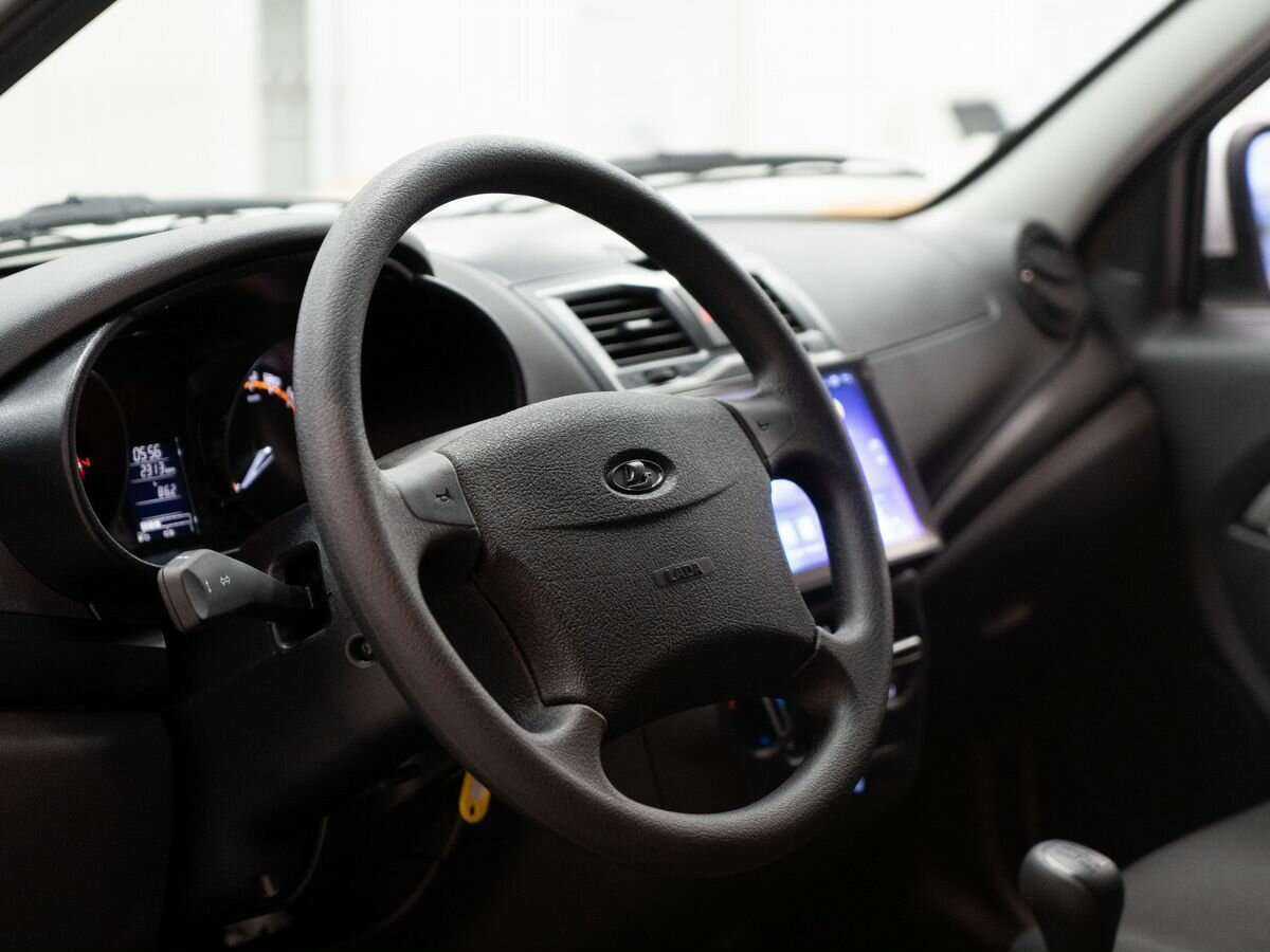 Lada (ВАЗ) Granta с пробегом — 2023 год. Фото: #4