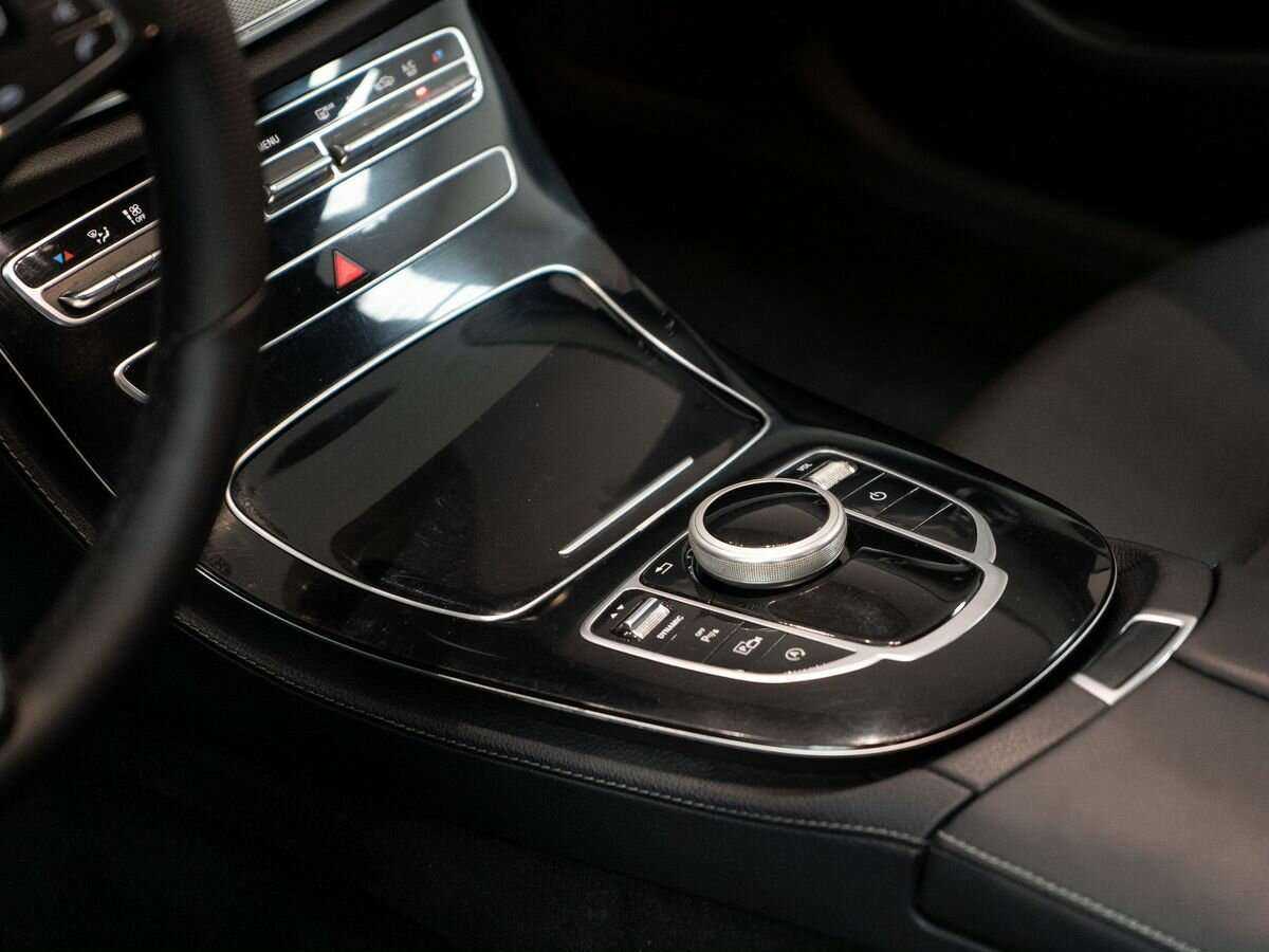 Mercedes-Benz E-Класс с пробегом — 2017 год. Фото: #12