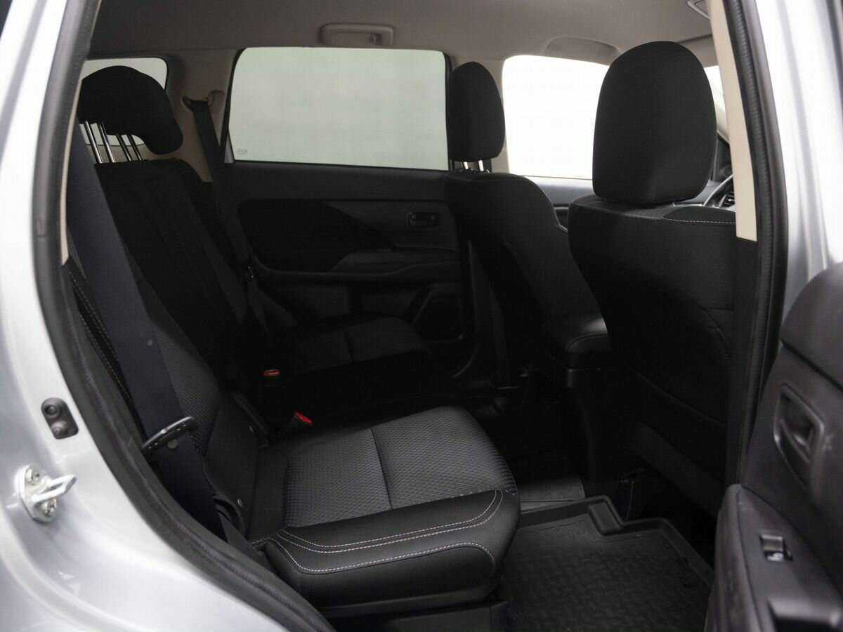 Mitsubishi Outlander с пробегом — 2019 год. Фото: #9