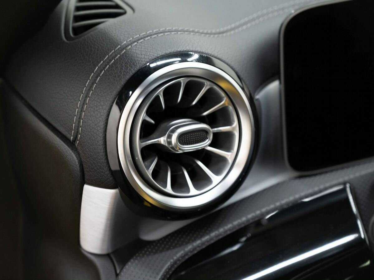 Mercedes-Benz CLA с пробегом — 2020 год. Фото: #19