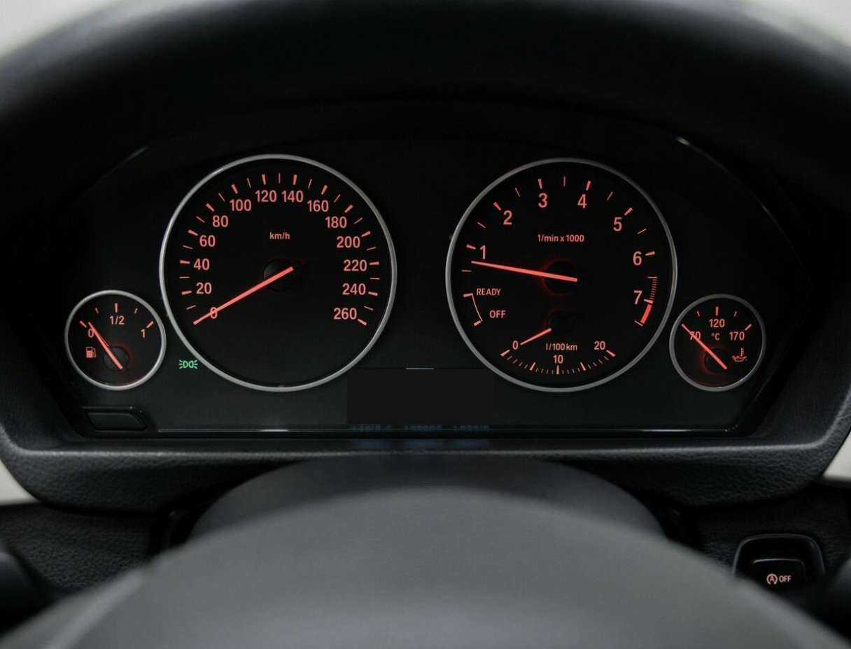 BMW 3 серии с пробегом — 2015 год. Фото: #22