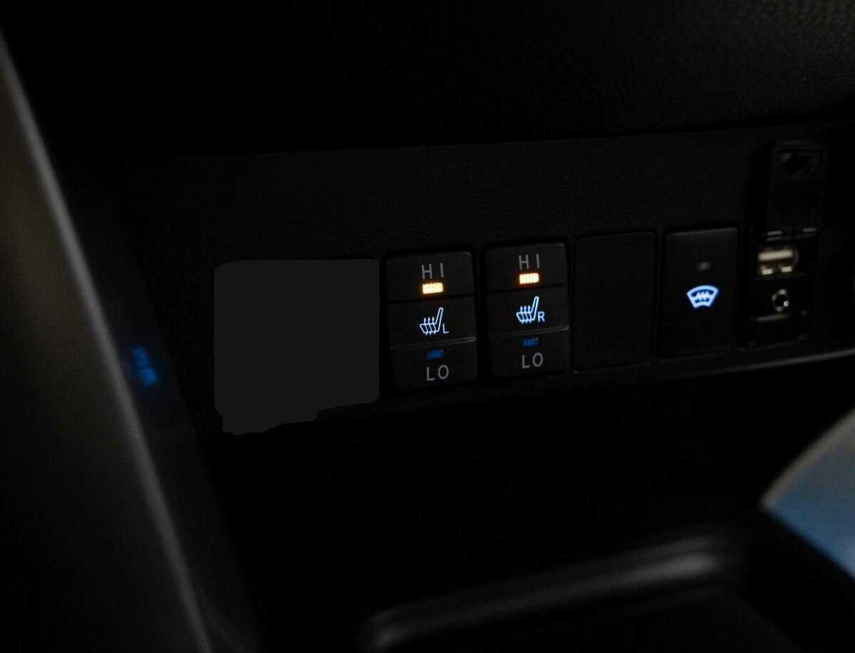 Toyota RAV4 с пробегом — 2019 год. Фото: #16