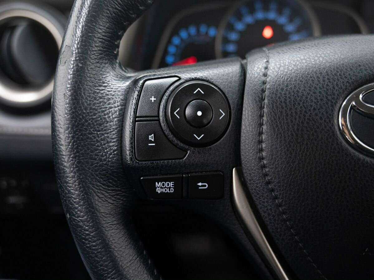 Toyota RAV4 с пробегом — 2014 год. Фото: #18