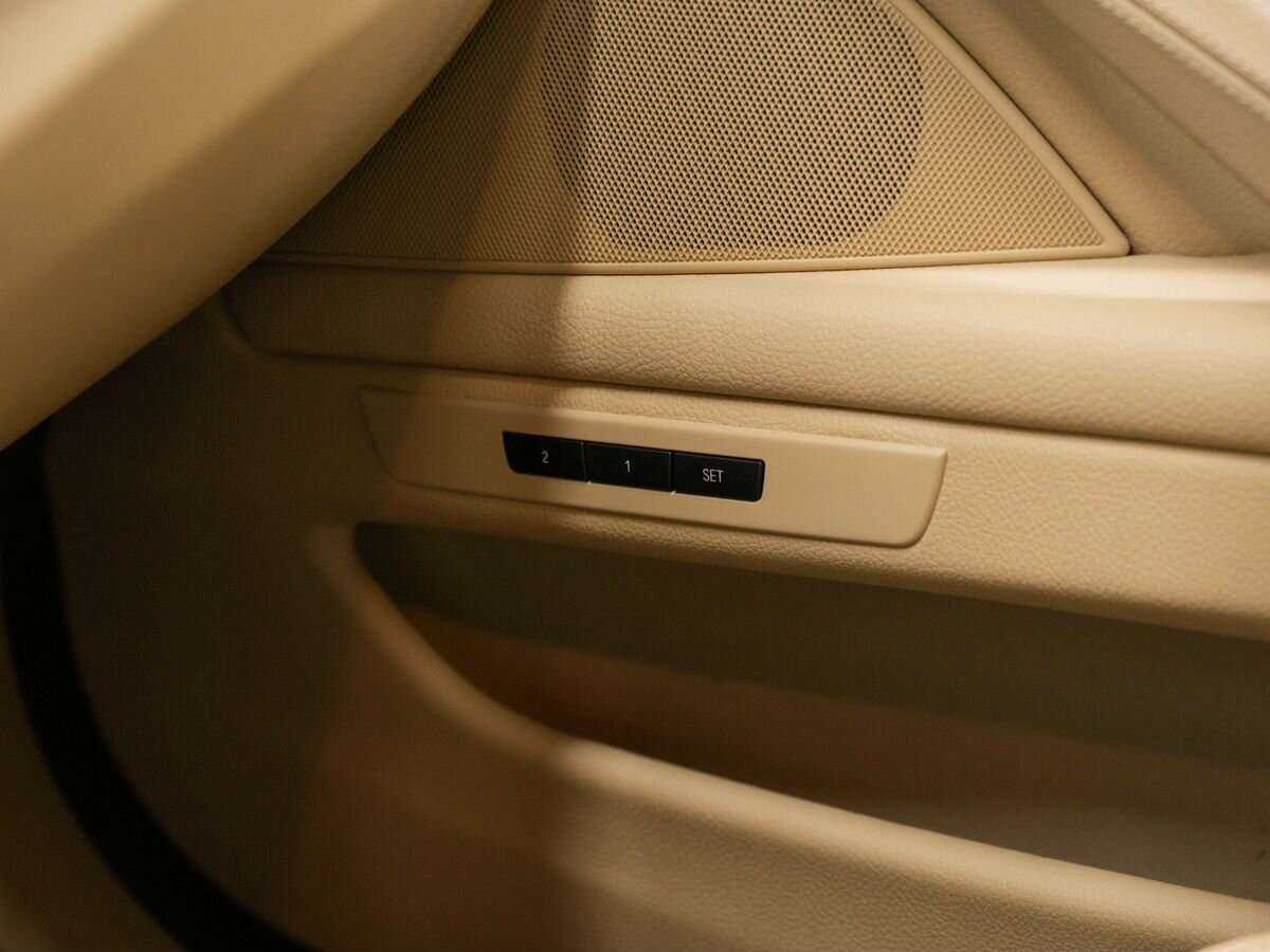 BMW 5 серии с пробегом — 2015 год. Фото: #27