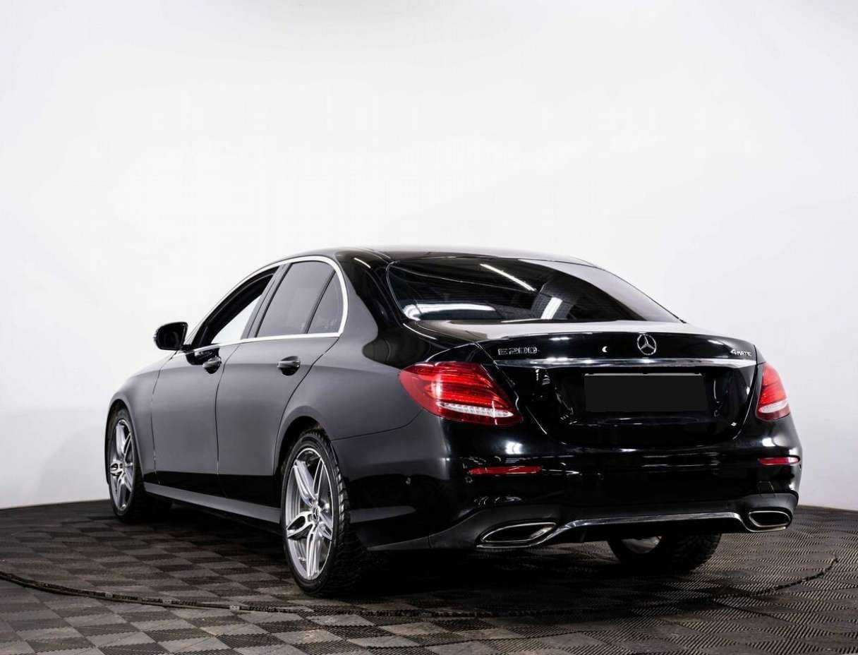 Mercedes-Benz E-Класс с пробегом — 2017 год. Фото: #3