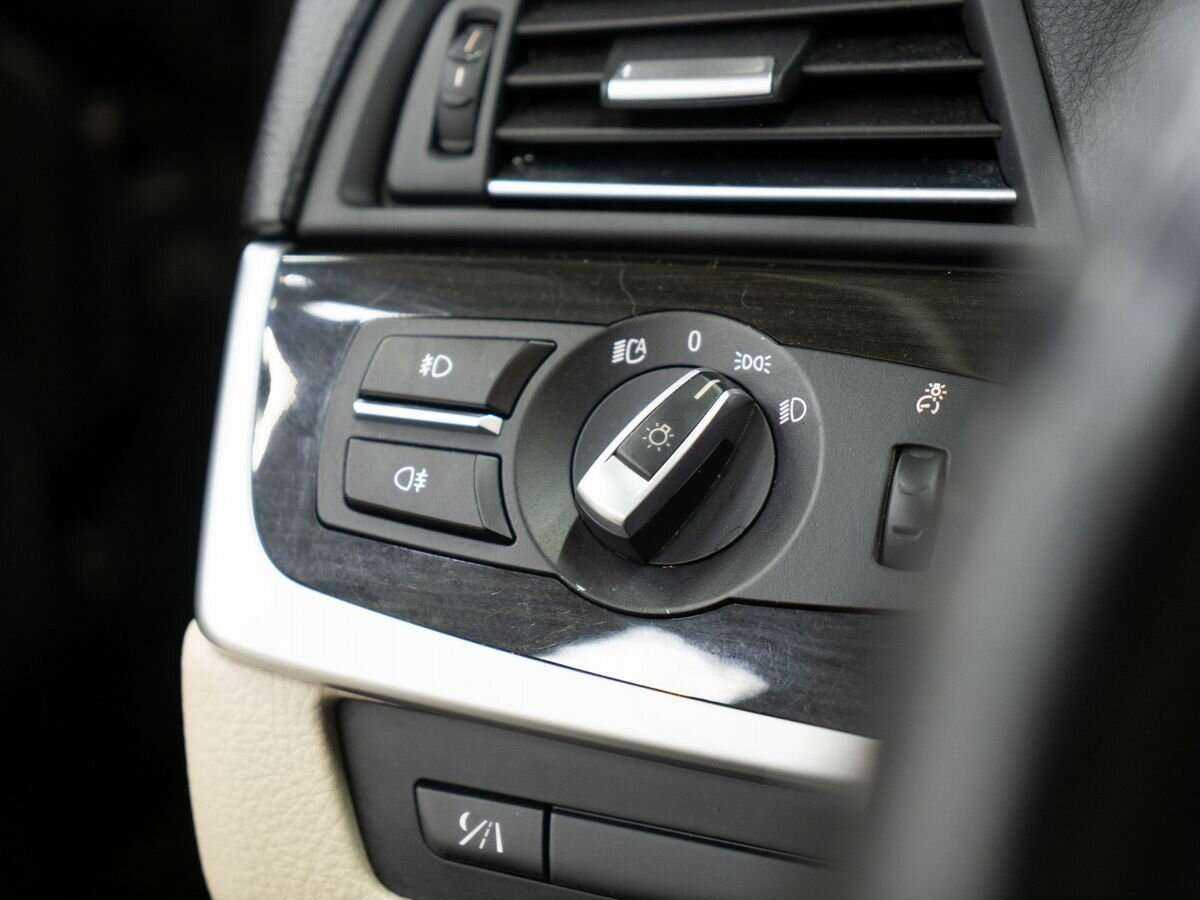 BMW 5 серии с пробегом — 2012 год. Фото: #16