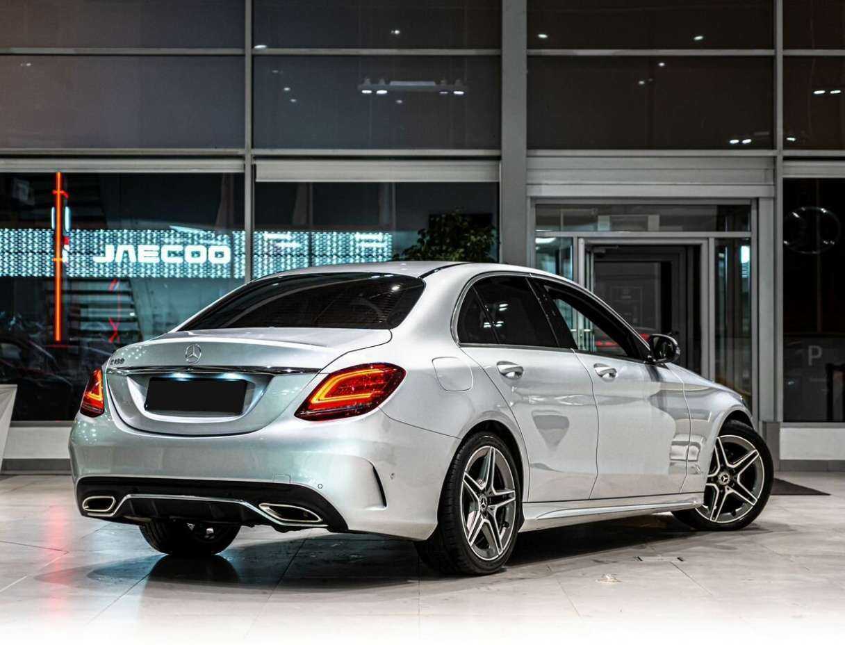 Mercedes-Benz C-Класс с пробегом — 2018 год. Фото: #2