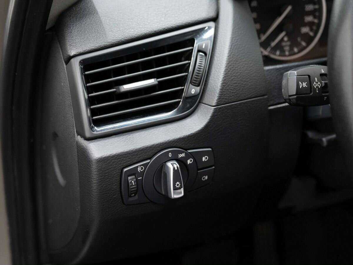 BMW X1 с пробегом — 2013 год. Фото: #15