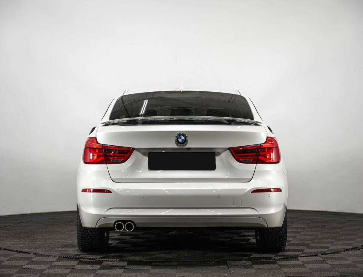 BMW 3 серии с пробегом — 2017 год. Фото: #4