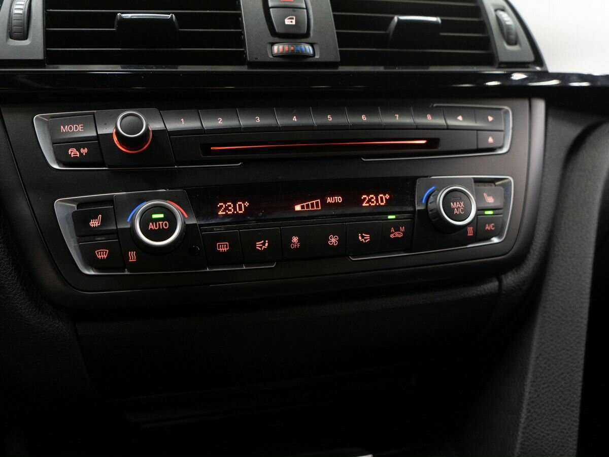 BMW 3 серии с пробегом — 2014 год. Фото: #10