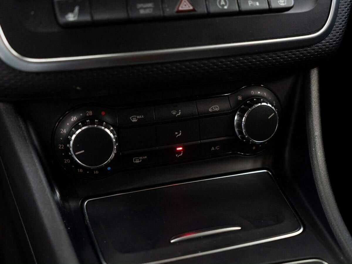 Mercedes-Benz A-Класс с пробегом — 2016 год. Фото: #9