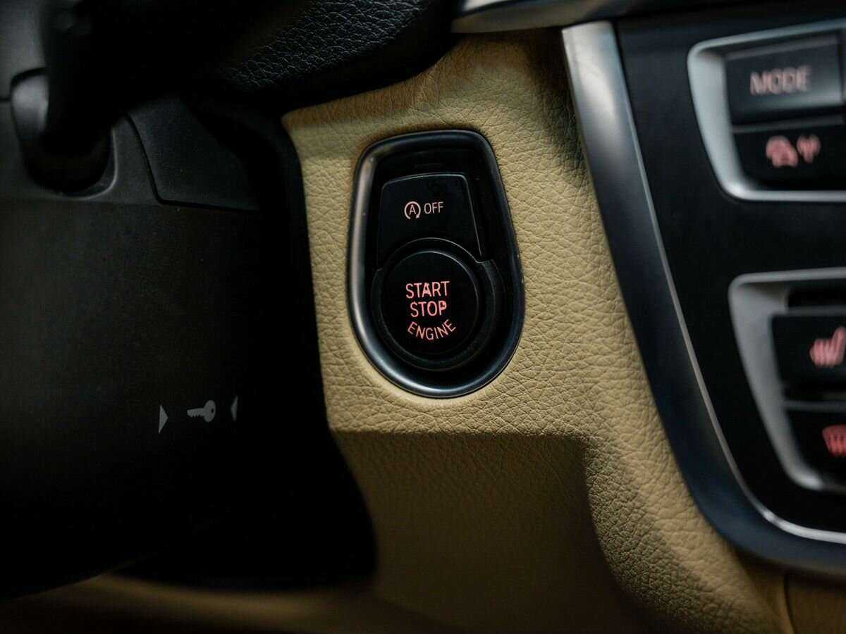 BMW 3 серии с пробегом — 2012 год. Фото: #16