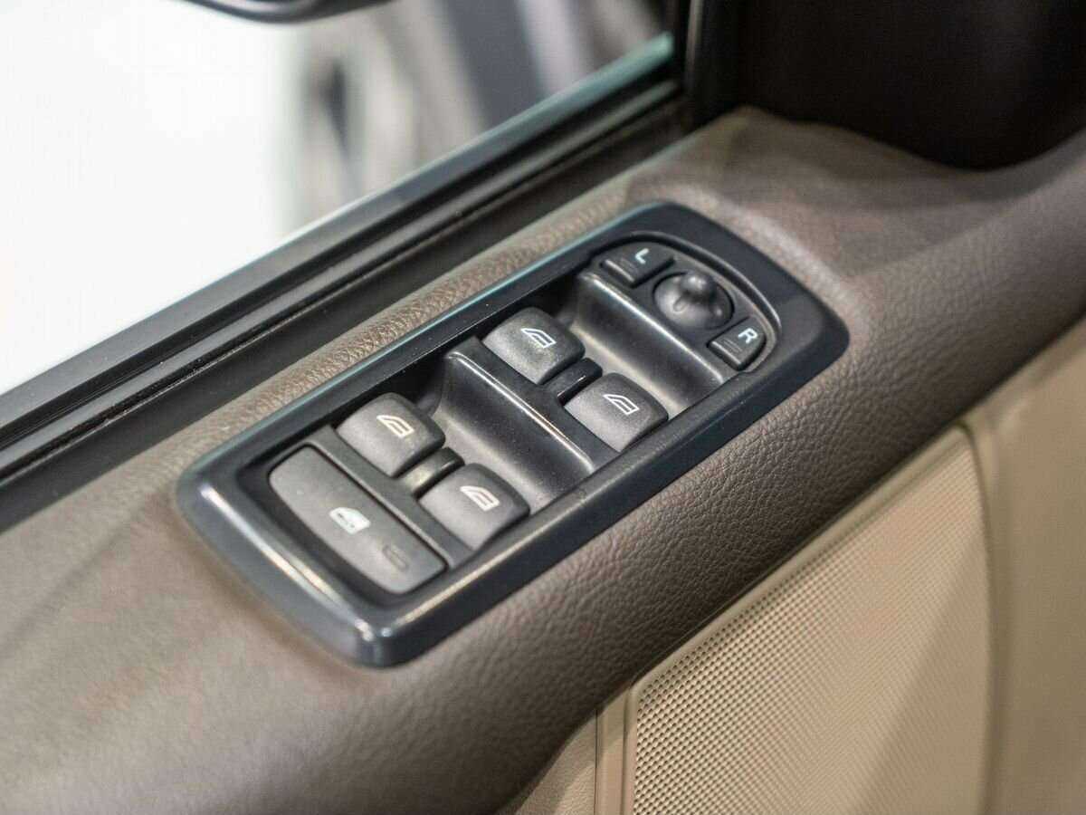 Land Rover Discovery с пробегом — 2012 год. Фото: #13