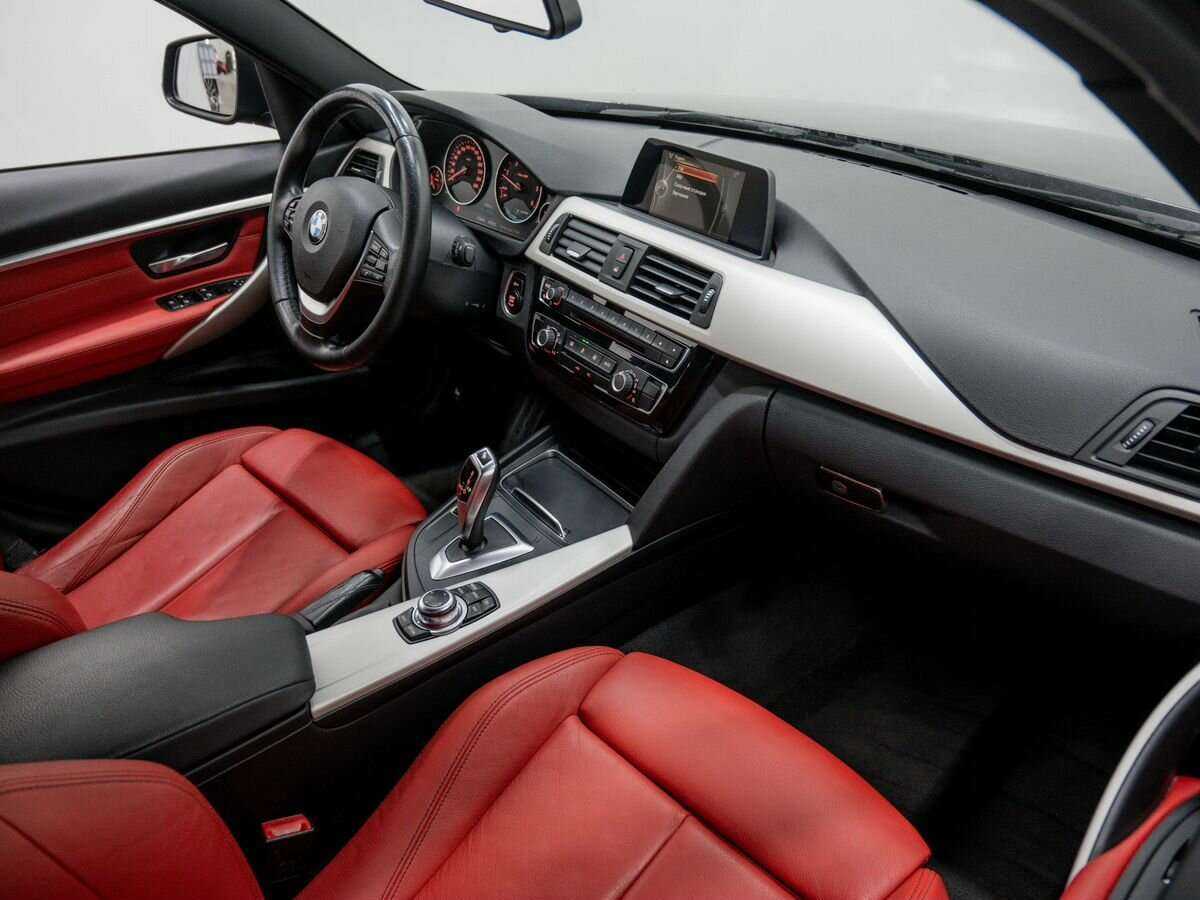 BMW 3 серии с пробегом — 2015 год. Фото: #4