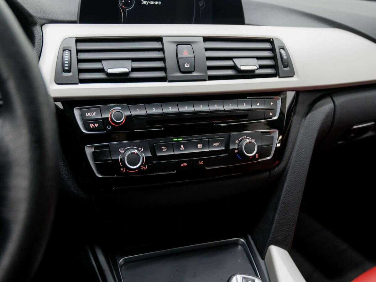 BMW 3 серии с пробегом — 2015 год. Фото: #19