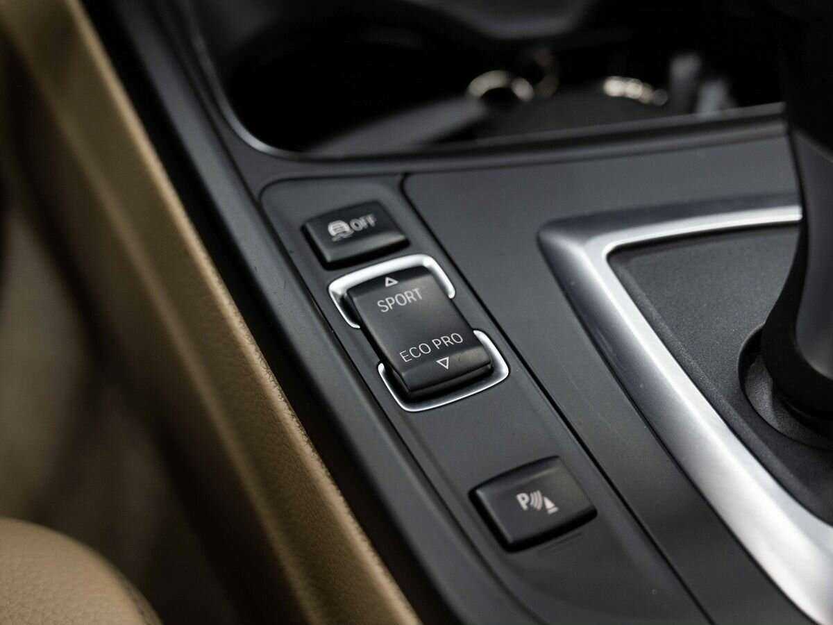 BMW 3 серии с пробегом — 2012 год. Фото: #24