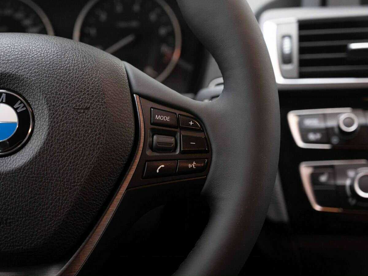 BMW 1 серии с пробегом — 2017 год. Фото: #15