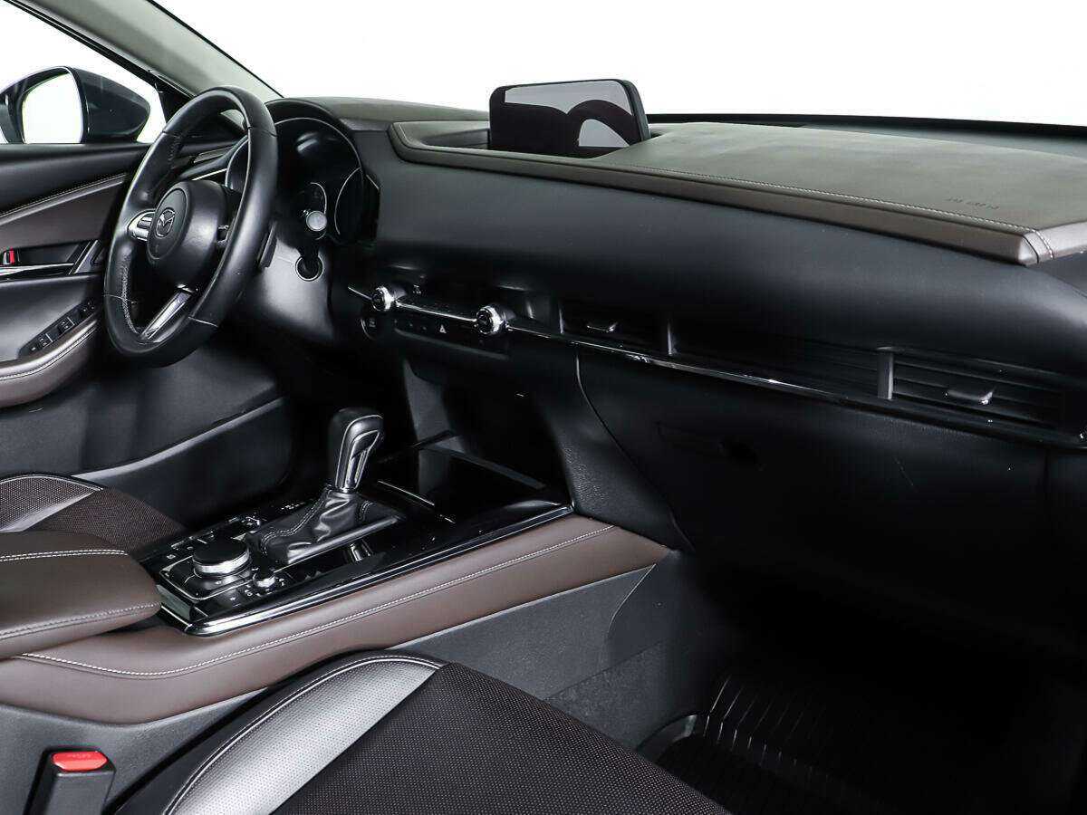 Mazda CX-30 с пробегом — 2019 год. Фото: #3