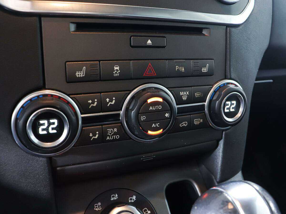 Land Rover Discovery с пробегом — 2012 год. Фото: #22