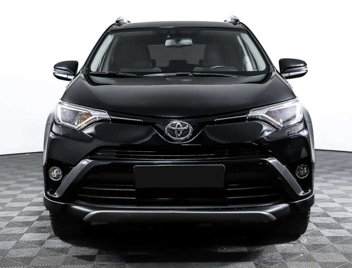 Toyota RAV4 с пробегом — 2017 год. Фото: #1
