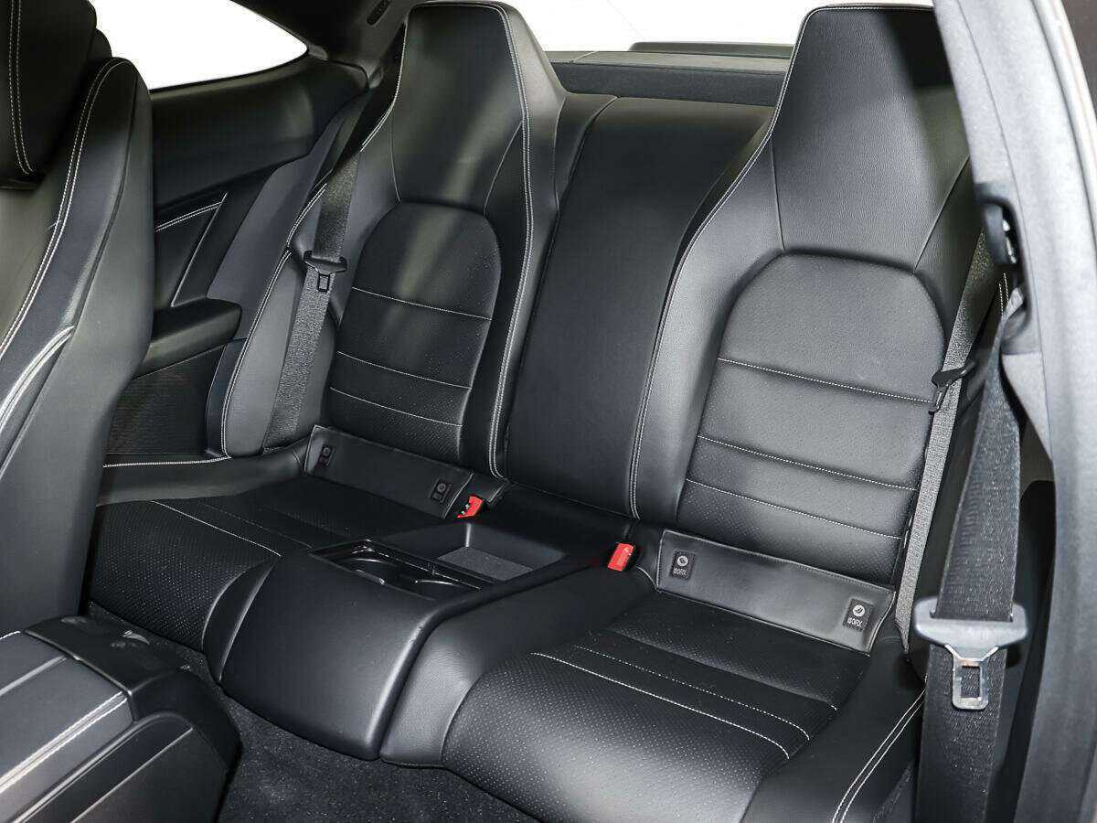 Mercedes-Benz C-Класс с пробегом — 2012 год. Фото: #9