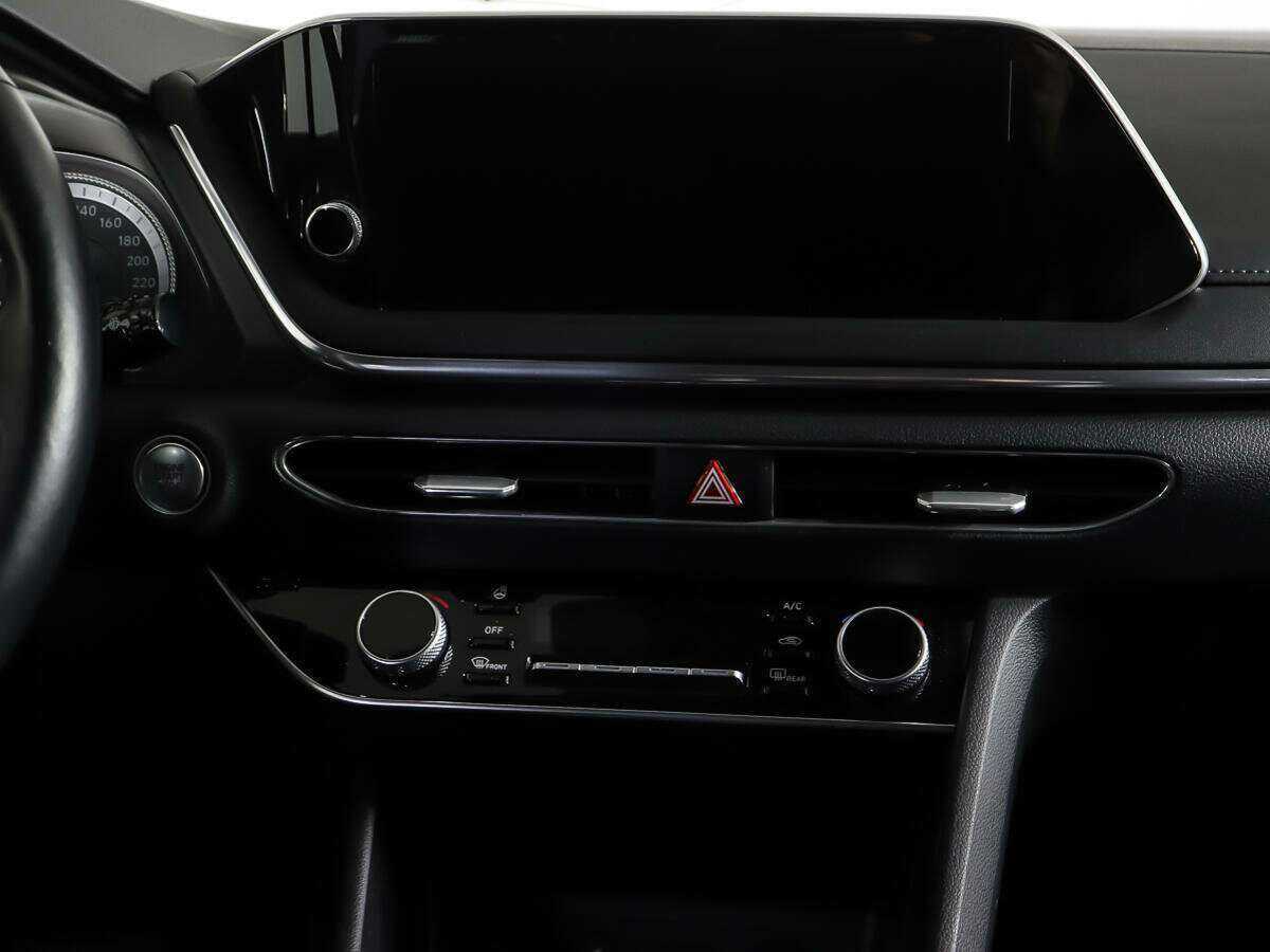 Hyundai Sonata с пробегом — 2020 год. Фото: #11