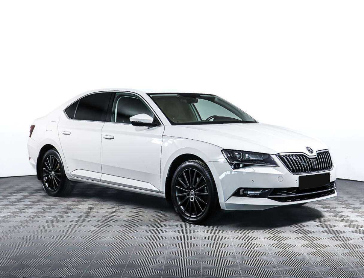 Skoda Superb с пробегом — 2017 год. Фото: #2