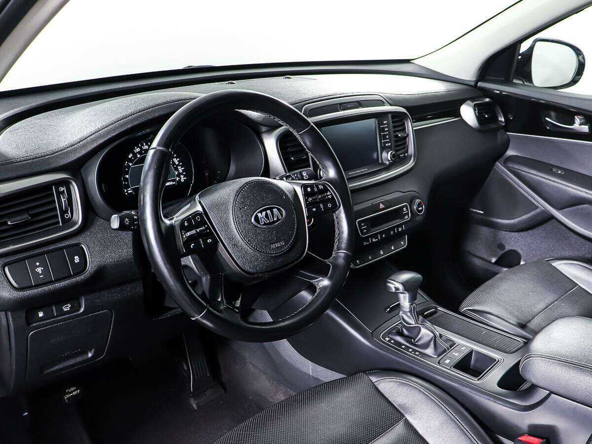 Kia Sorento с пробегом — 2018 год. Фото: #13