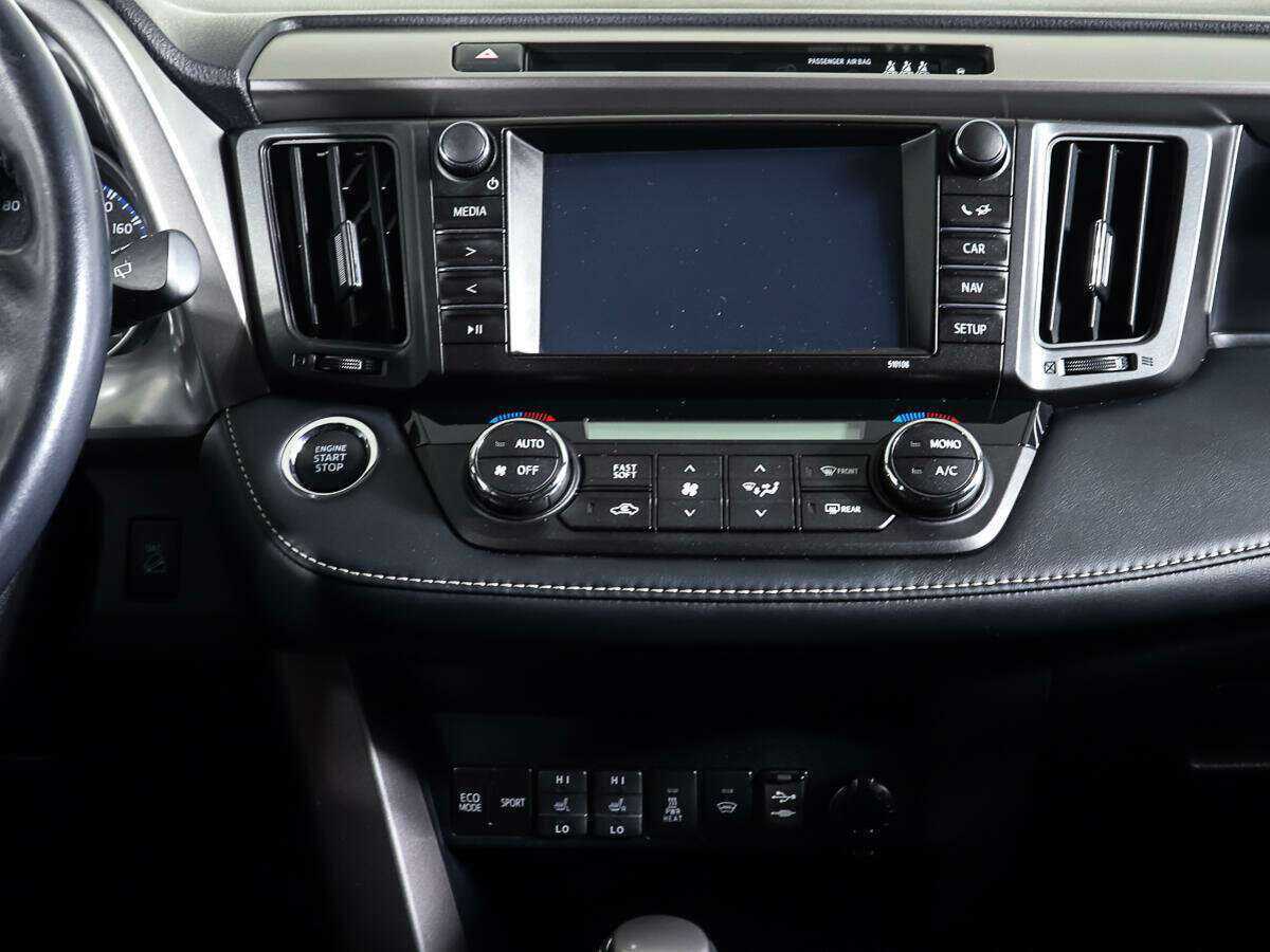 Toyota RAV4 с пробегом — 2018 год. Фото: #10