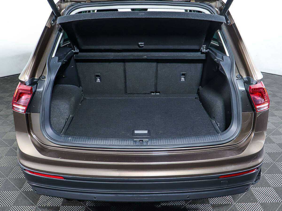 Volkswagen Tiguan с пробегом — 2018 год. Фото: #8