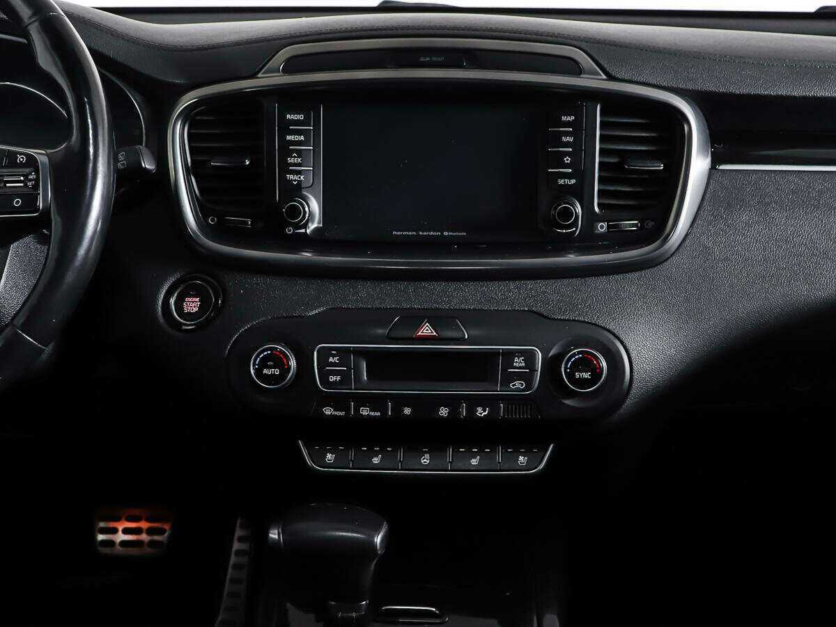 Kia Sorento с пробегом — 2017 год. Фото: #13