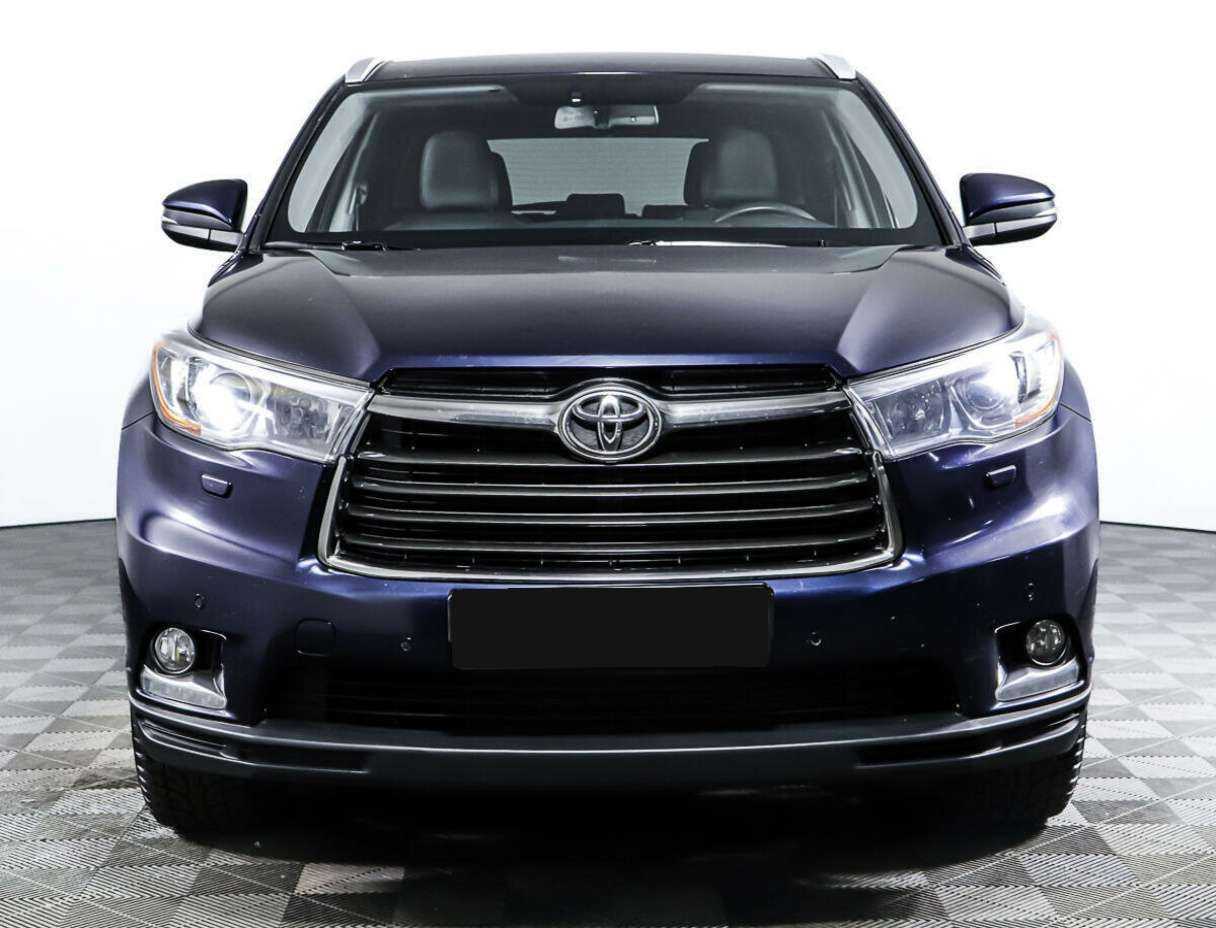 Toyota Highlander с пробегом — 2015 год. Фото: #1