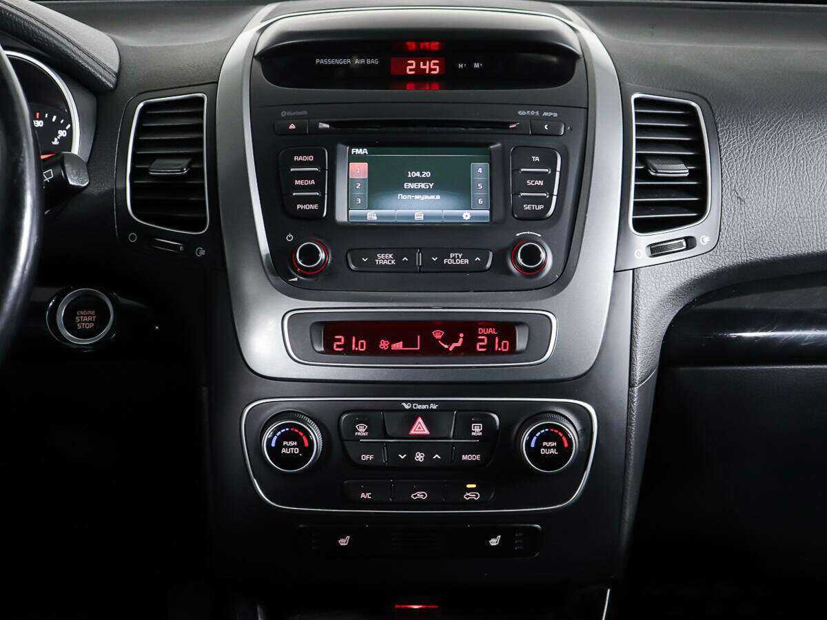 Kia Sorento с пробегом — 2017 год. Фото: #12