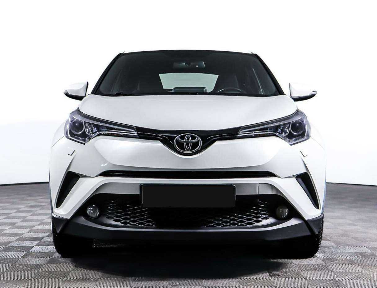 Toyota C-HR с пробегом — 2019 год. Фото: #1