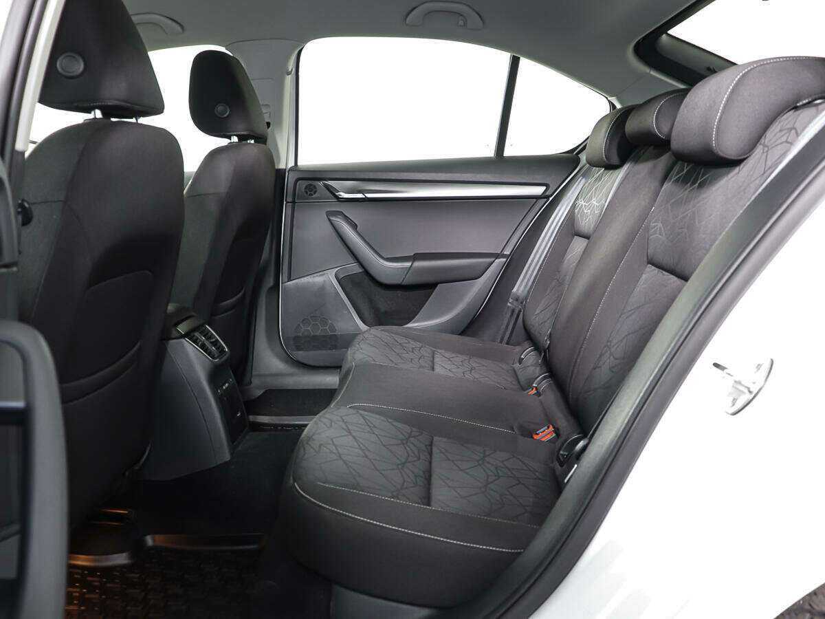 Skoda Octavia с пробегом — 2020 год. Фото: #8