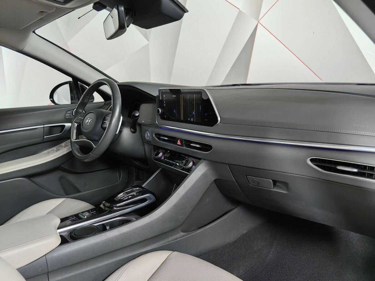 Hyundai Sonata с пробегом — 2020 год. Фото: #9