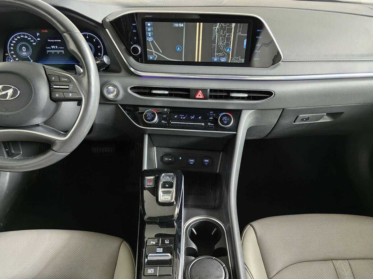Hyundai Sonata с пробегом — 2020 год. Фото: #11