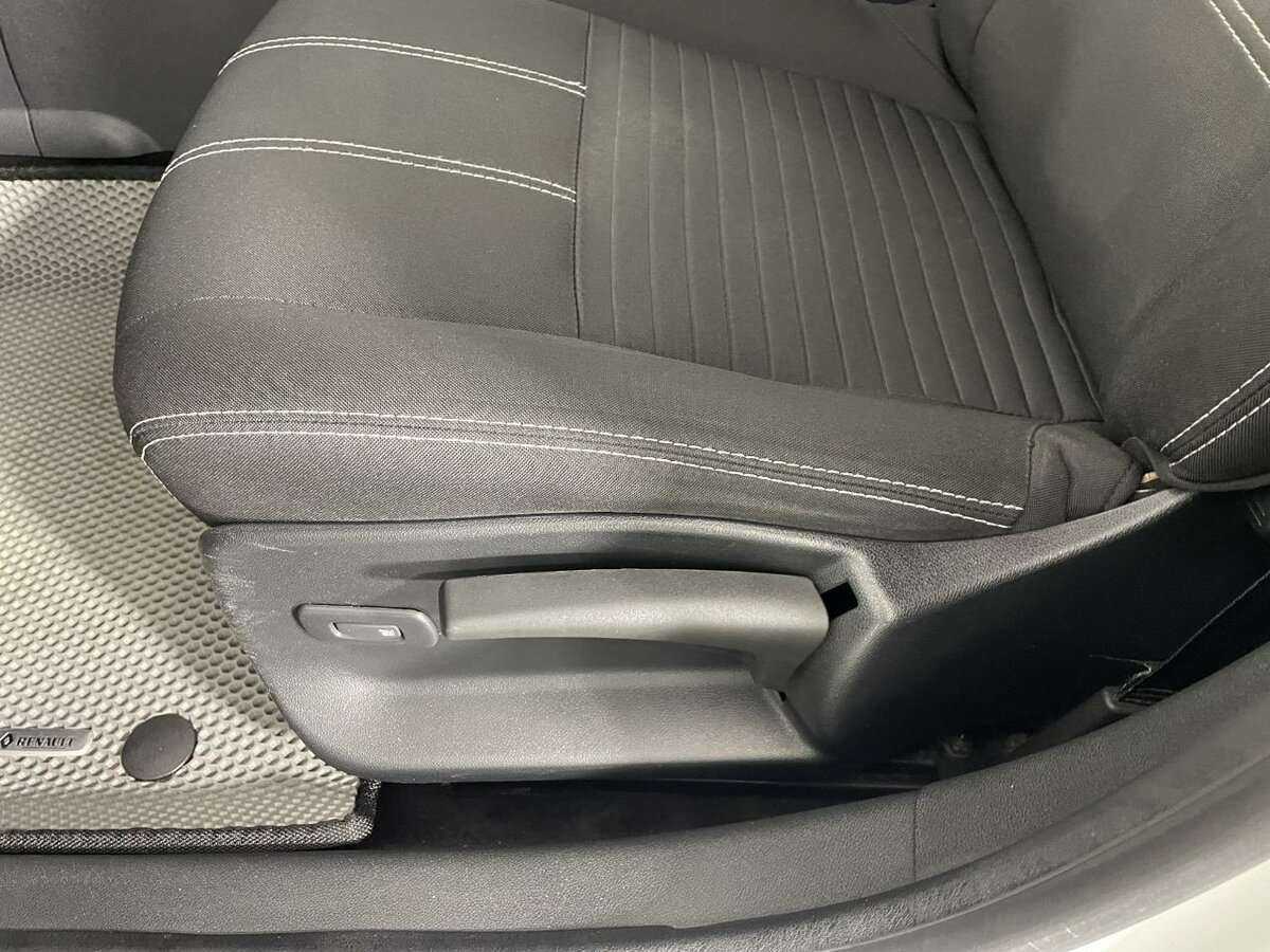 Renault Fluence с пробегом — 2015 год. Фото: #9