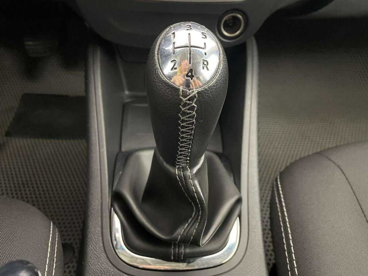 Renault Fluence с пробегом — 2015 год. Фото: #12