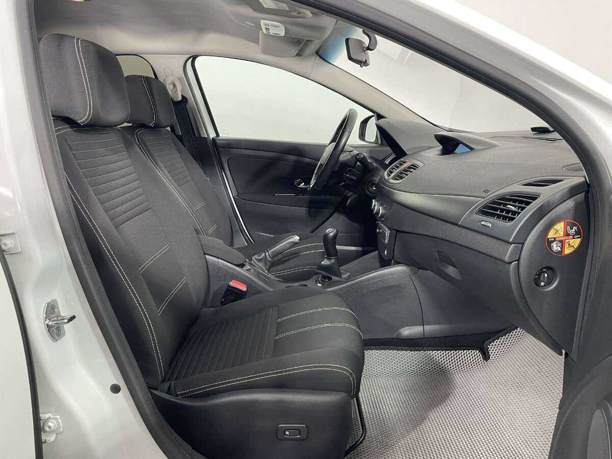 Renault Fluence с пробегом — 2015 год. Фото: #13