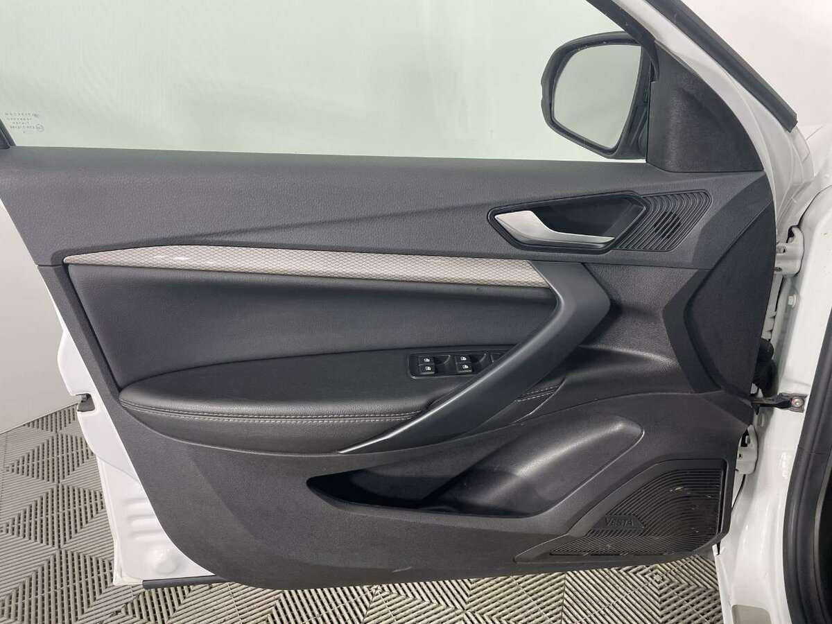 Lada (ВАЗ) Vesta с пробегом — 2023 год. Фото: #7