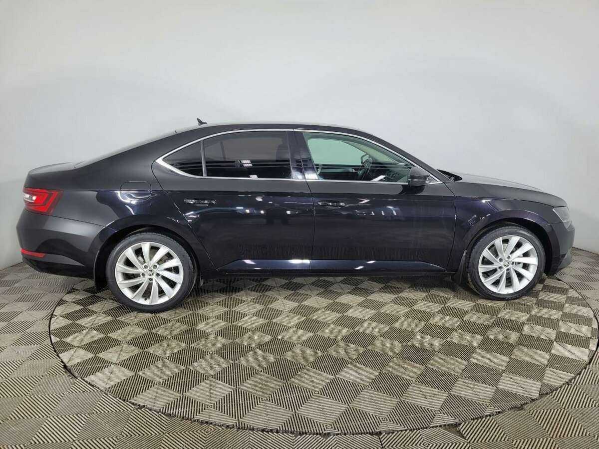 Skoda Superb с пробегом — 2016 год. Фото: #3