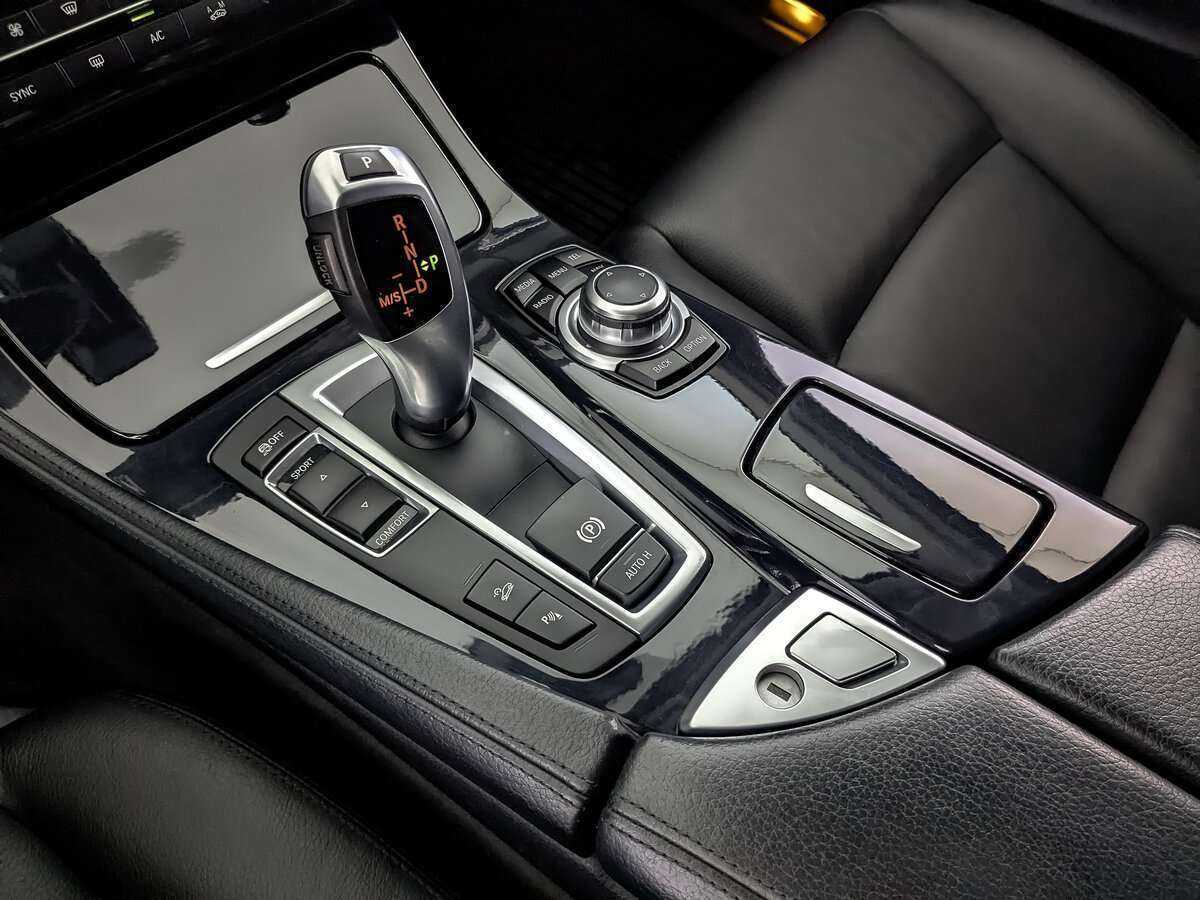 BMW 5 серии с пробегом — 2014 год. Фото: #19