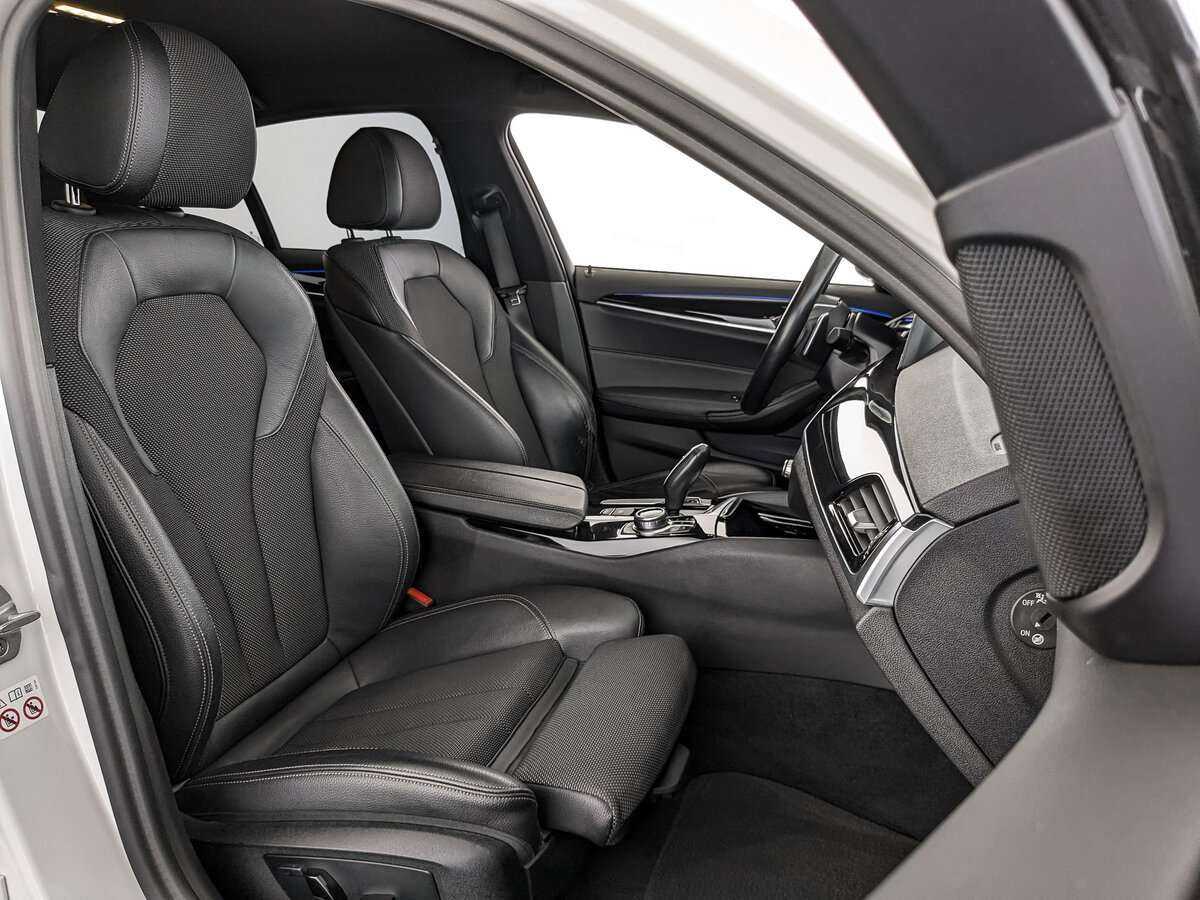 BMW 5 серии с пробегом — 2017 год. Фото: #18