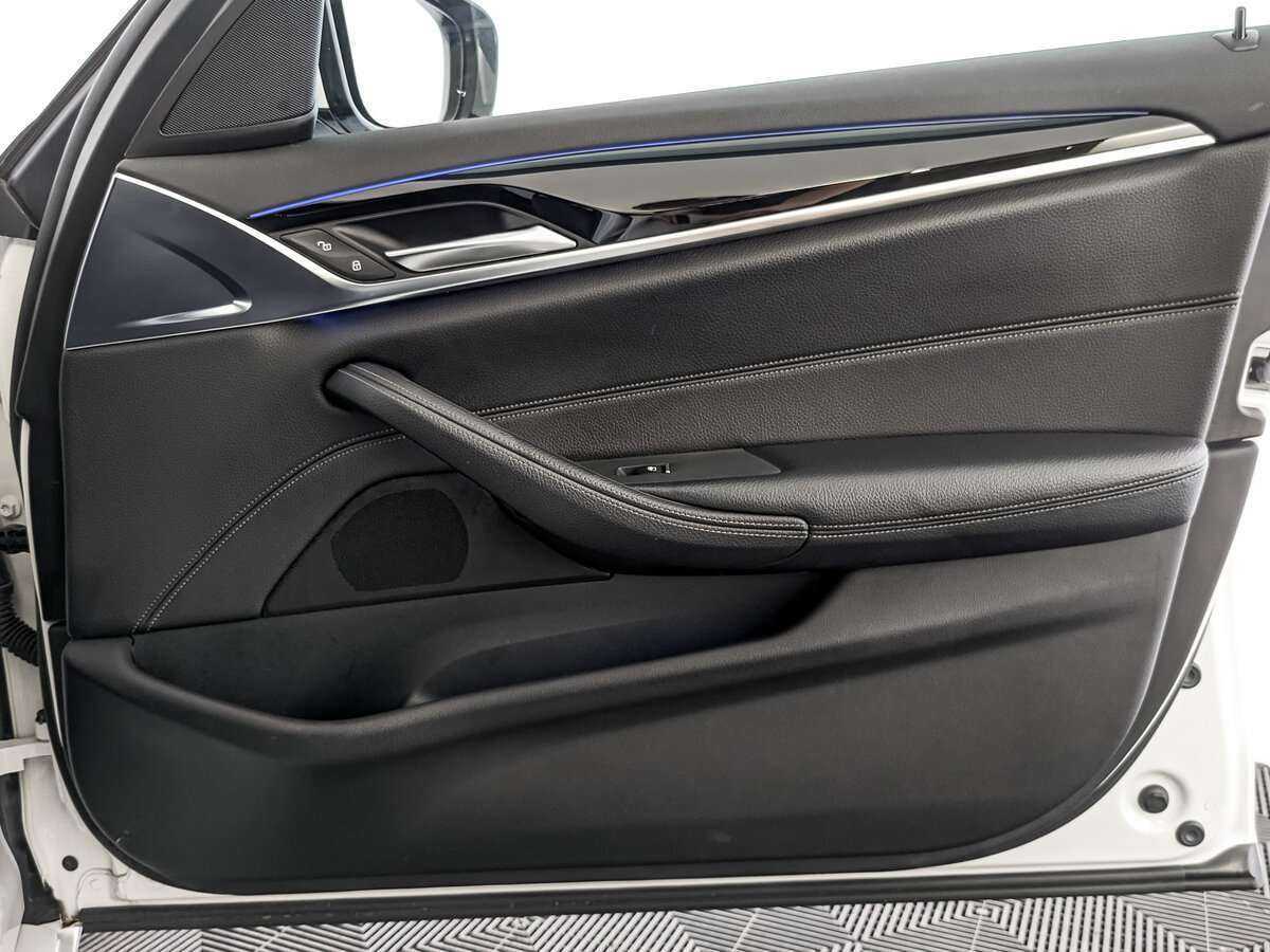 BMW 5 серии с пробегом — 2017 год. Фото: #19