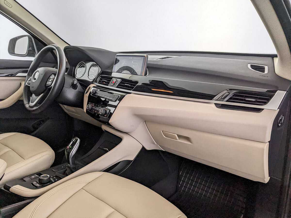BMW X1 с пробегом — 2021 год. Фото: #8