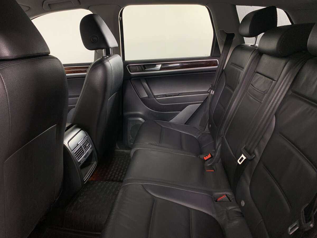 Volkswagen Touareg с пробегом — 2012 год. Фото: #16