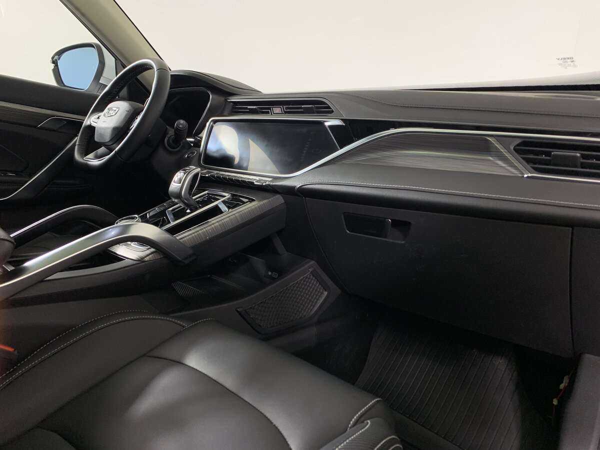 Geely Atlas Pro с пробегом — 2022 год. Фото: #10